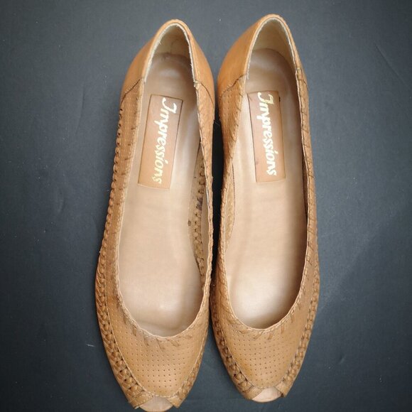 Impressions Ladies Size 8.5 B Tan Made in Brazil Leather Upper Wedge Heel Shoes - Picture 3 of 10